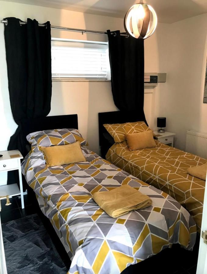 Katy'S Cwtch Apartment Cardigan Exterior photo